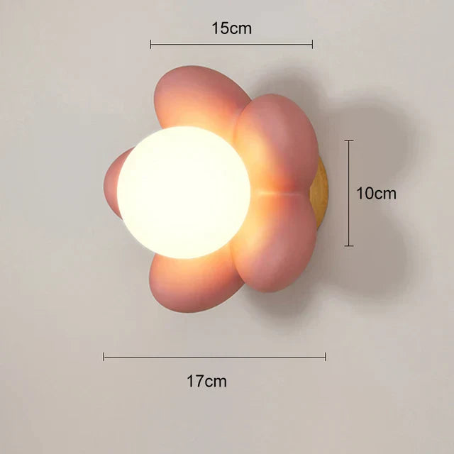 FloralGlimmer - Wandlamp met Crèmekleurige Bloem