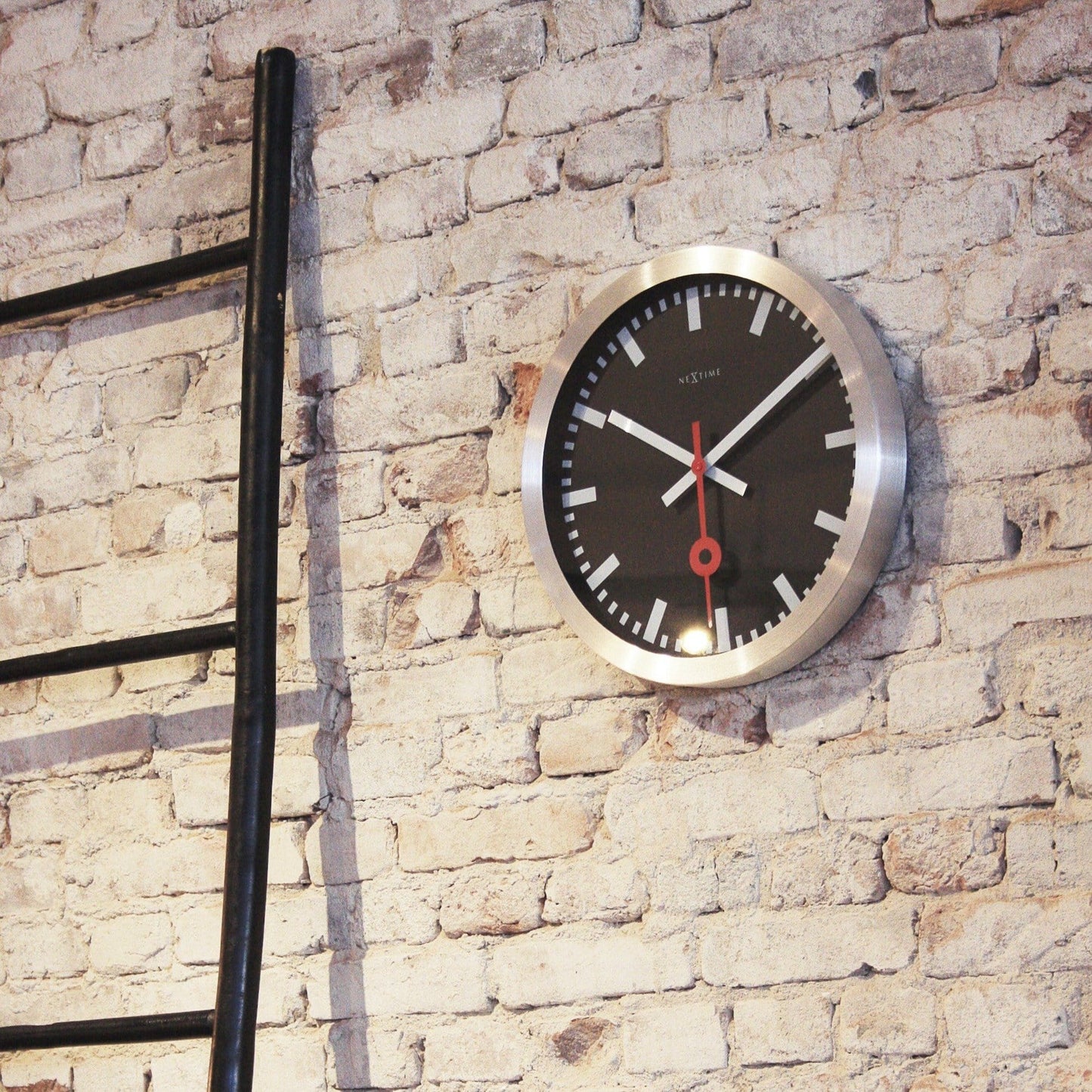 Tafel- en Wandklok Zwart Aluminium
