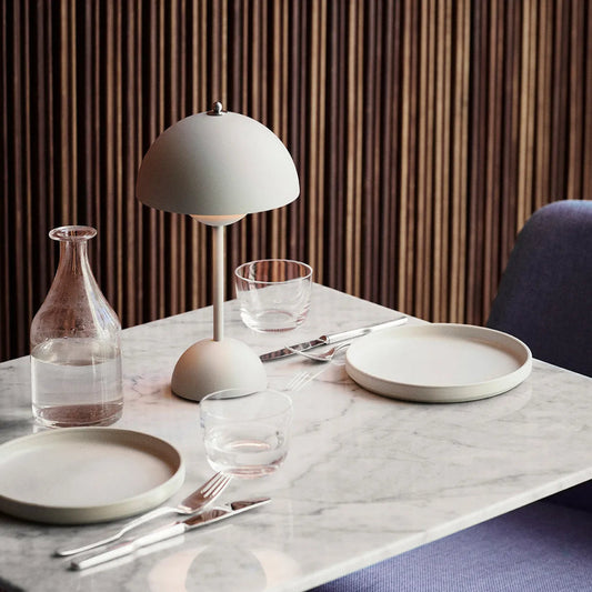 Scandinavische Tafellamp Draadloos LED Dimbaar Design