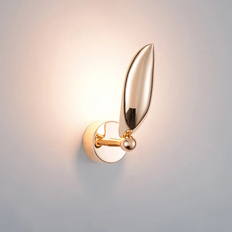 GoldenHorizon - Meeuwvormige Wandlamp in Goud