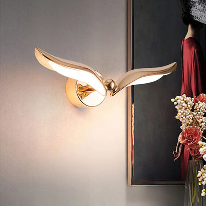 GoldenHorizon - Meeuwvormige Wandlamp in Goud