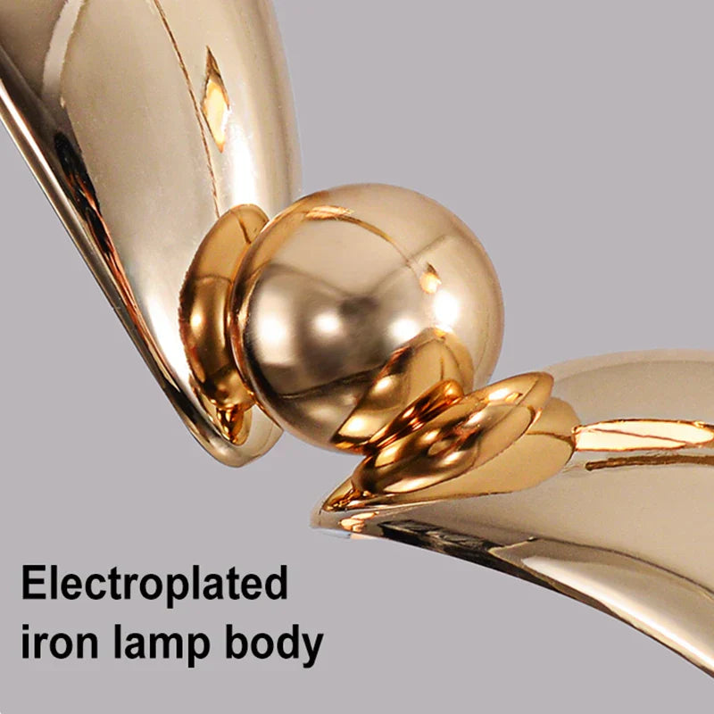 GoldenHorizon - Meeuwvormige Wandlamp in Goud