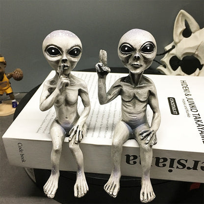 Alien Beeld met UFO – Tuin- en Halloween Decoratie van Kunsthars