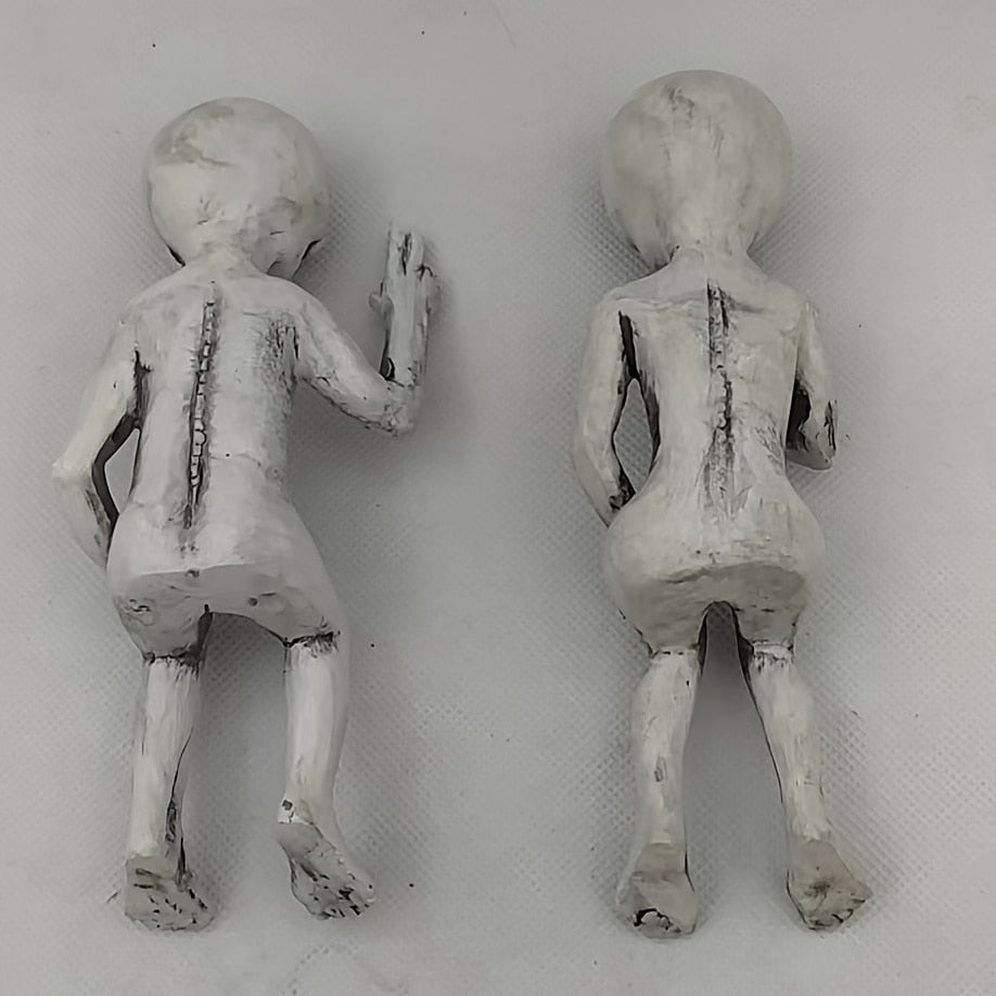 Alien Beeld met UFO – Tuin- en Halloween Decoratie van Kunsthars