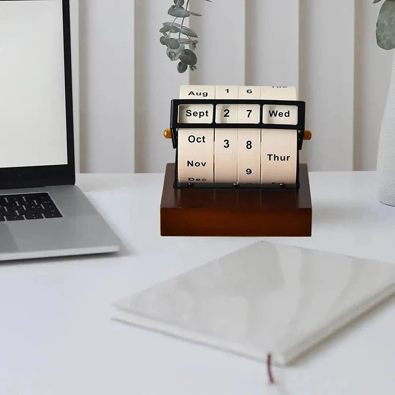 Houten draaikalender – bureau decoratie