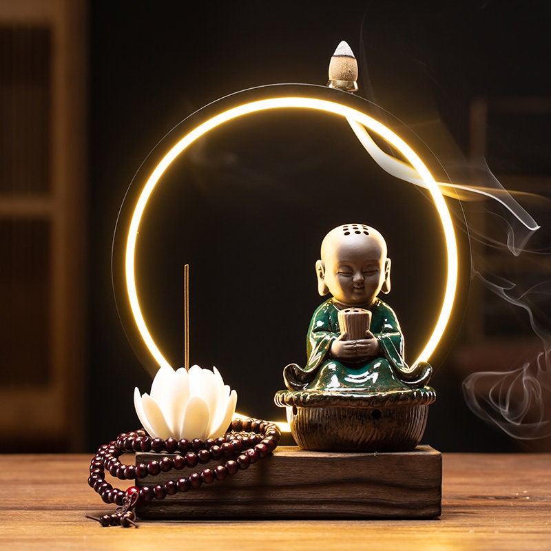Zittende Boeddha Backflow Wierookhouder met LED